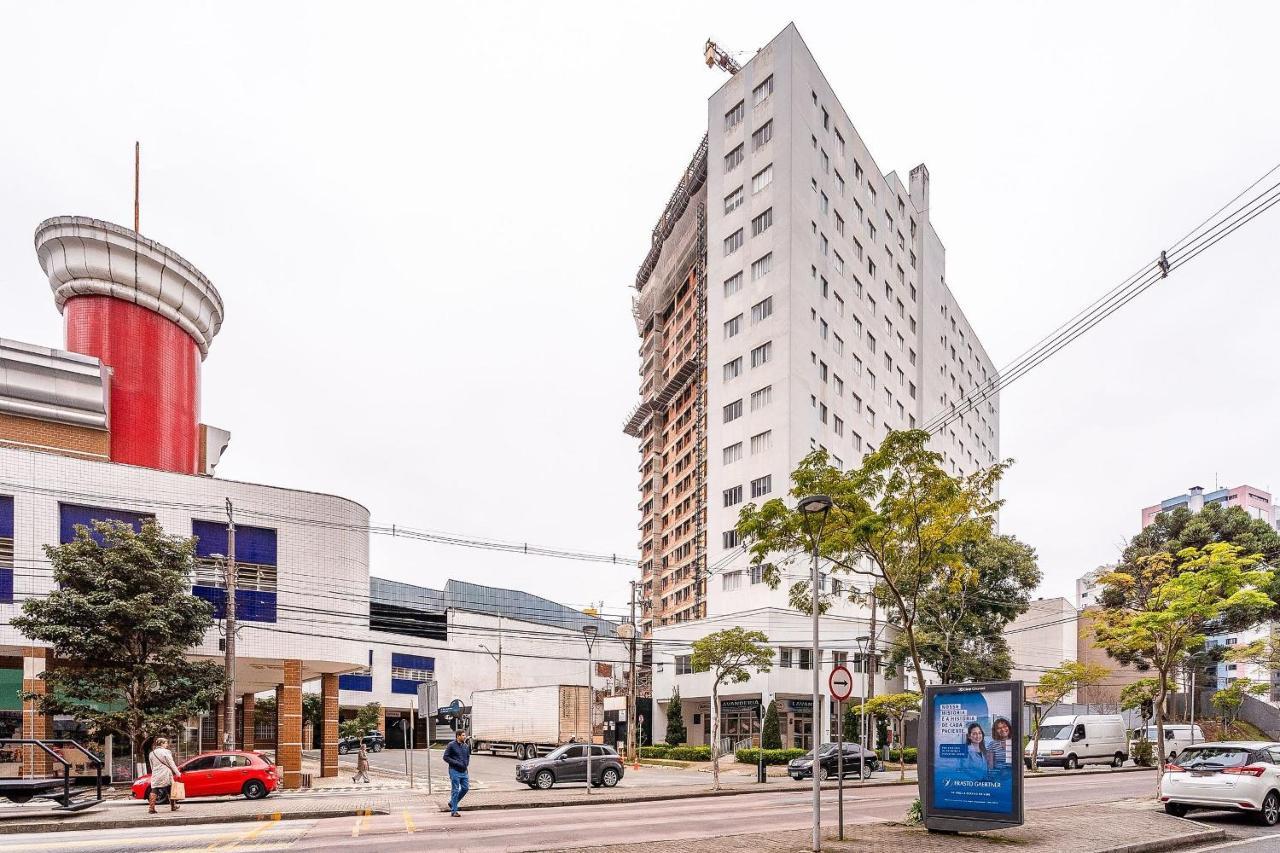 Predio Fantastico No Bairro Mais Requisitado De Куритиба Экстерьер фото